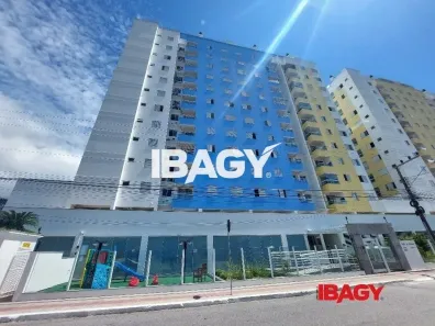 Apartamento com 2 Quartos para alugar, 69m² no Areias, São José