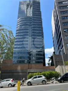 Sala Comercial para venda ou aluguel, 700m² no Dezoito do Forte Empresarial/Alphaville., Barueri