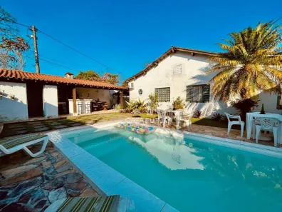 Casa com 4 Quartos à venda, 330m² no Centro, Resende