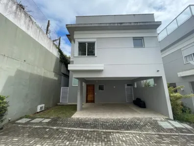 Casa de Condomínio com 3 Quartos à venda, 218m² no Vila Oliveira, Mogi das Cruzes