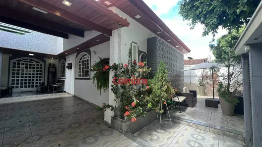 Casa com 4 Quartos para alugar, 200m² no Ilha dos Araújos, Governador Valadares