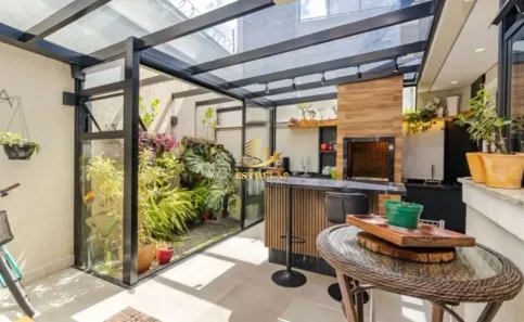 Sobrado com 3 Quartos à venda, 182m² no Bom Retiro, Curitiba
