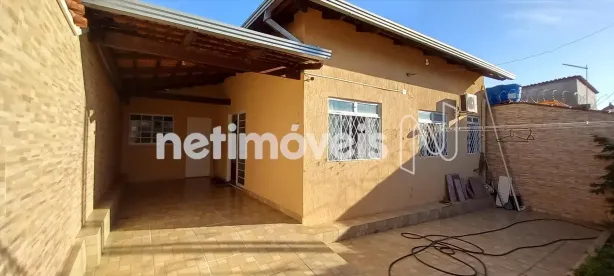 Casa com 4 Quartos à venda, 200m² no Conjunto Água Branca, Contagem