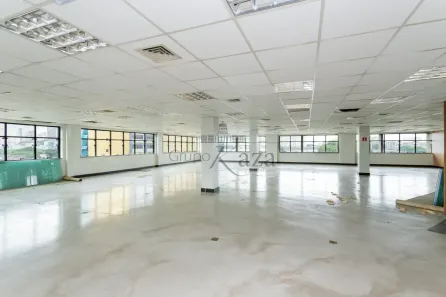 Prédio Comercial para alugar, 3000m² no Água Branca, São Paulo