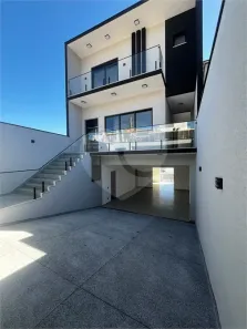 Sobrado com 3 Quartos à venda, 204m² no Laranjeiras, Caieiras