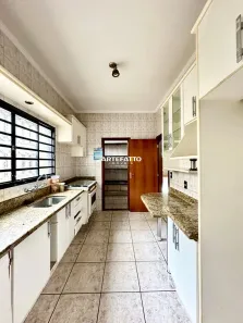 Casa com 4 Quartos à venda, 250m² no São José, Franca