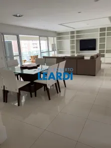 Apartamento com 3 Quartos para alugar, 212m² no Alphaville Centro Industrial e Empresarial/Alphaville., Barueri