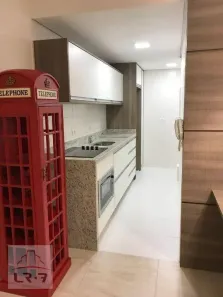 Apartamento com 2 Quartos para alugar, 51m² no Centro, Curitiba