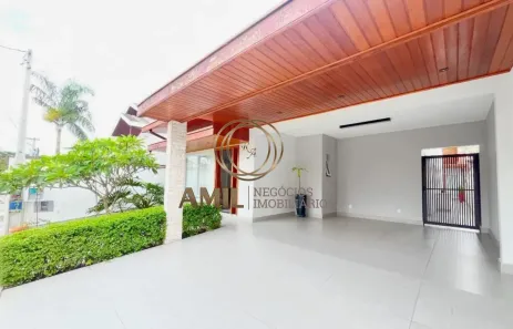 Casa com 5 Quartos para alugar, 330m² no Urbanova I, São José dos Campos