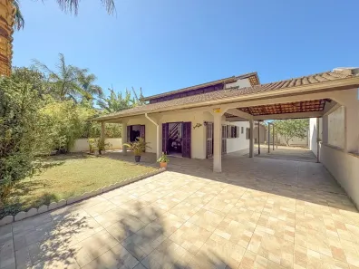 Casa com 4 Quartos à venda, 243m² no Centro, Itapoá
