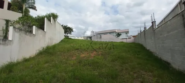 à venda, 895m² no Urbanova, São José dos Campos