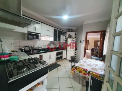 Casa com 3 Quartos à venda, 200m² no Jardim Terra Branca, Bauru