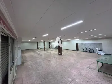 Sala Comercial para alugar, 830m² no Daniel Fonseca, Uberlândia