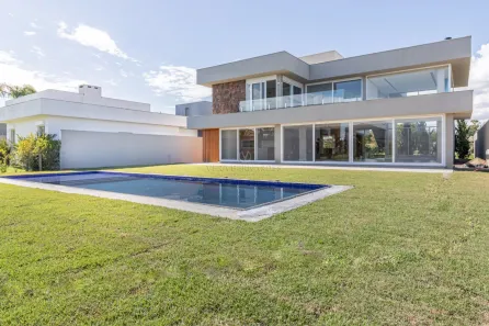 Casa de Condomínio com 3 Quartos à venda, 380m² no Chapéu do Sol, Porto Alegre
