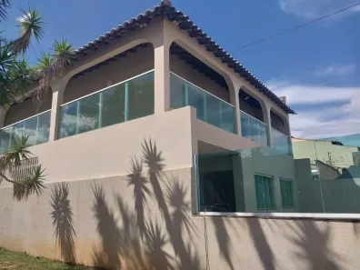 Sobrado com 4 Quartos à venda, 580m² no Taguatinga Norte, Brasília
