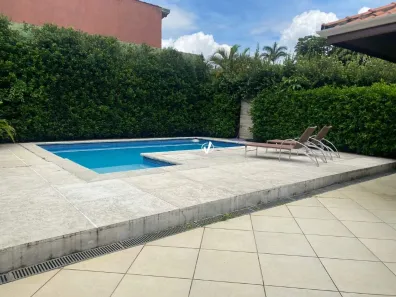 Casa de Condomínio com 4 Quartos para alugar, 380m² no Nossa Senhora do Perpétuo Socorro, Pindamonhangaba