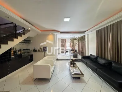 Sobrado com 5 Quartos à venda, 304m² no Parque Oeste Industrial, Goiânia