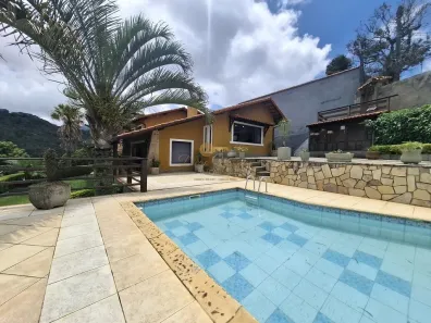 Casa com 4 Quartos à venda, 1612m² no Fazendinha, Teresópolis