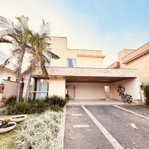 Casa com 3 Quartos à venda, 276m² no Jardins Madri, Goiânia