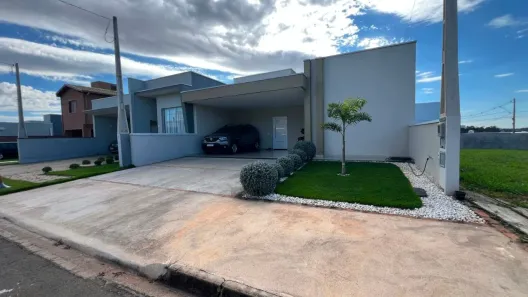 Casa de Condomínio com 3 Quartos à venda, 160m² no , Holambra