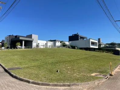 Lote/Terreno à venda, 566m² no Centenário, Torres