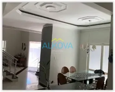 Sobrado com 4 Quartos à venda, 186m² no Loteamento Villa Branca, Jacareí