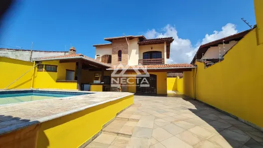 Sobrado com 4 Quartos à venda, 250m² no Indaiá, Caraguatatuba