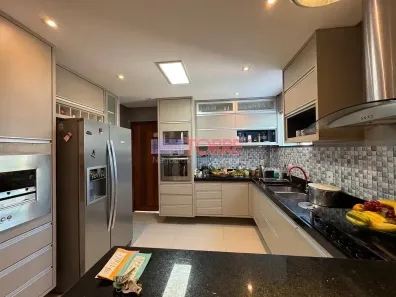 Apartamento com 3 Quartos à venda, 140m² no Jardim Vitória, Itabuna