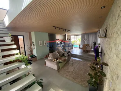 Casa de Condomínio com 3 Quartos à venda, 244m² no Condomínio Residencial Fogaça, Jacareí