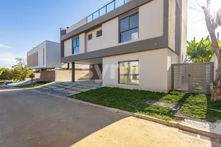 Casa de Condomínio com 4 Quartos à venda, 276m² no São Lourenço, Curitiba