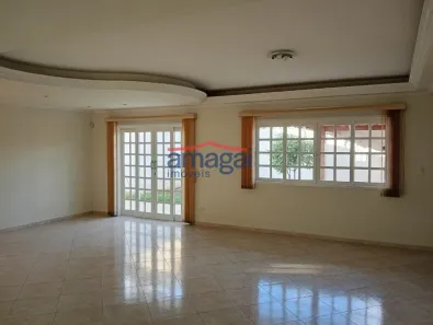 Sobrado com 3 Quartos à venda, 346m² no Jardim Santa Maria, Jacareí