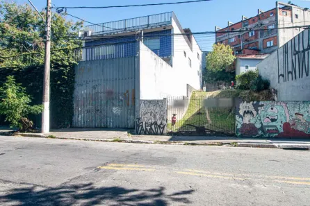Ponto Comercial com 12 Quartos para alugar, 700m² no Jardim Ester, São Paulo