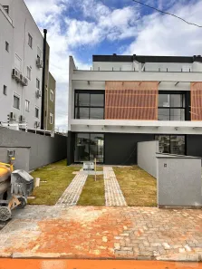 Casa com 3 Quartos à venda, 450m² no Ingleses do Rio Vermelho, Florianópolis