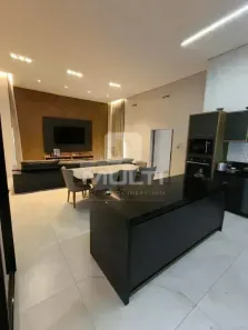 Casa com 5 Quartos à venda, 199m² no Jardim das Palmeiras, Uberlândia