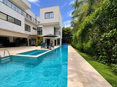 Sobrado com 4 Quartos para alugar, 780m² no Residencial Aldeia do Vale, Goiânia