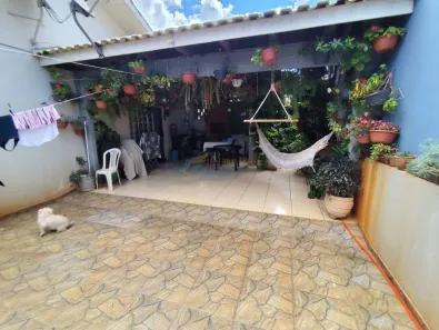 Casa com 3 Quartos à venda, 148m² no Coqueiral, Cascavel