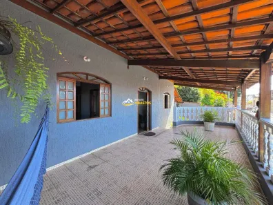 Casa com 3 Quartos à venda, 200m² no Copacabana, Belo Horizonte
