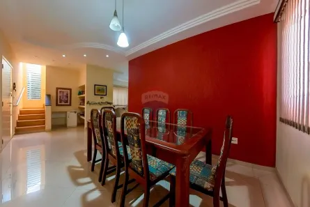 Sobrado com 3 Quartos à venda, 248m² no Jardim Universitário, Araras