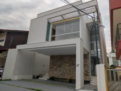 Casa de Condomínio com 3 Quartos à venda, 240m² no Flores, Manaus