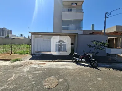 Apartamento com 2 Quartos para alugar, 68m² no Novo Mundo, Uberlândia