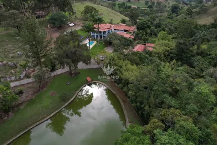 Fazenda/Sítio com 9 Quartos à venda, 24m² no , Itaguara