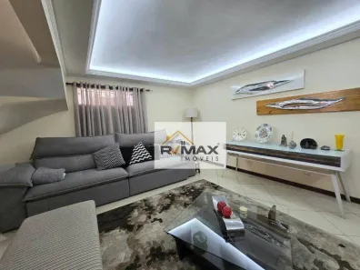 Sobrado com 3 Quartos à venda, 220m² no Granja Viana, Cotia