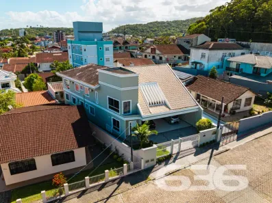 Sobrado com 11 Quartos à venda, 515m² no Boa Vista, Joinville