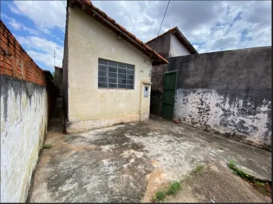 Casa com 2 Quartos à venda, 61m² no Jardim Maricota, Itapetininga