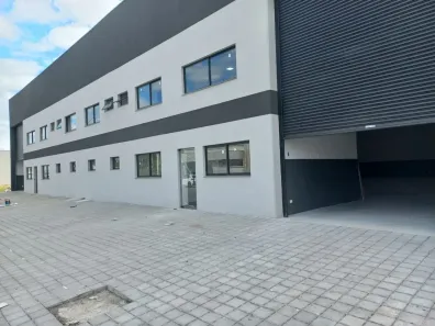 Galpão/Depósito/Armazém com 12 Quartos para alugar, 630m² no Jardim Califórnia, Jacareí
