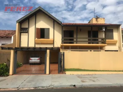Sobrado com 4 Quartos à venda, 261m² no Petrópolis, Londrina