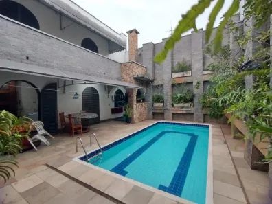 Casa com 3 Quartos à venda, 360m² no Vila Nogueira, Campinas