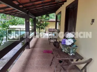 Casa com 2 Quartos à venda, 200m² no Serra Grande, Niterói