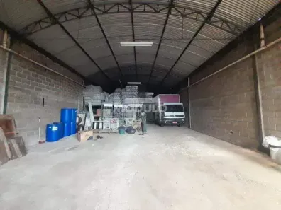 Galpão/Depósito/Armazém para alugar, 800m² no Brasil, Uberlândia