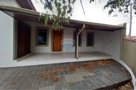 Casa com 3 Quartos para alugar, 200m² no Jardim Paraíso, Botucatu